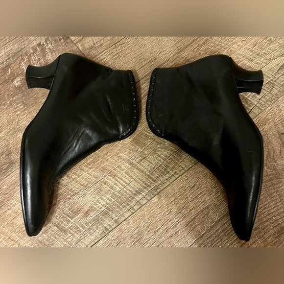 Thierry Rabotin Black Leather Ankle Boots Size 9.5 - Picture 3 of 7